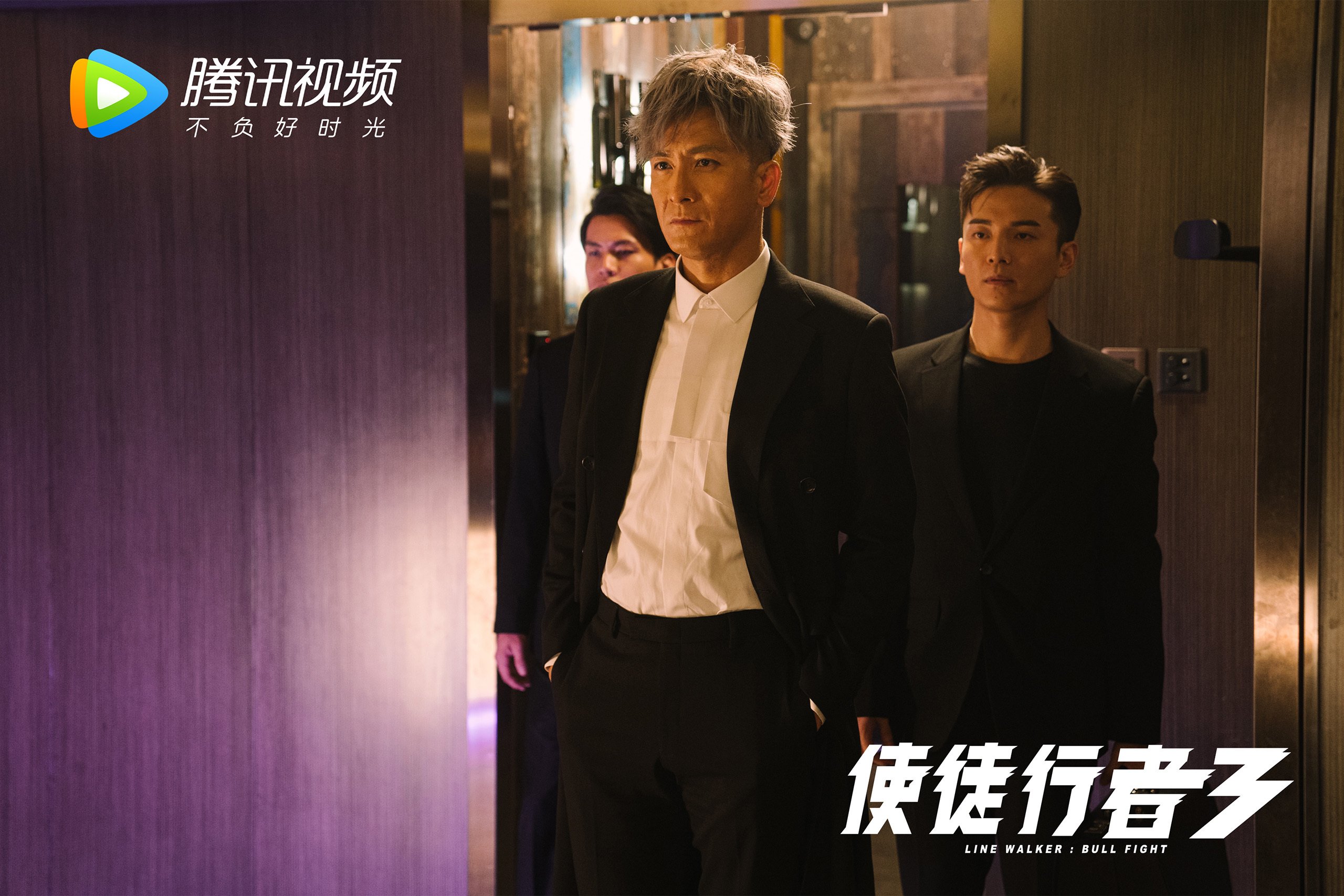 德赢体育官网-【明星亮相】明星球员复出赛场表现抢眼，明星球队